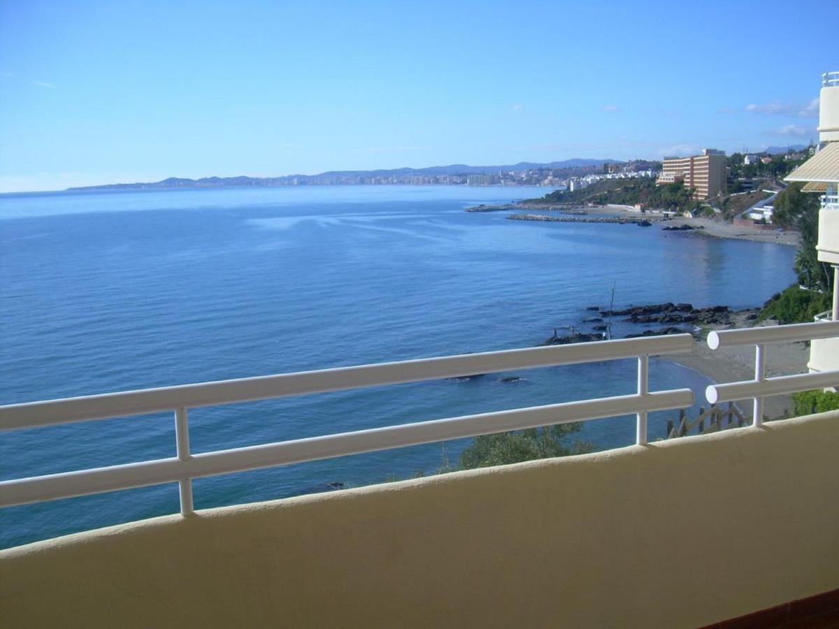 Holidays2Benalmadena Torrequebrada Sea View Front Beach With Pool Parking & Terraces Kültér fotó
