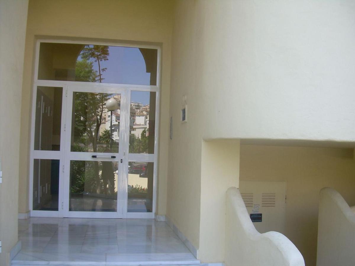 Holidays2Benalmadena Torrequebrada Sea View Front Beach With Pool Parking & Terraces Kültér fotó