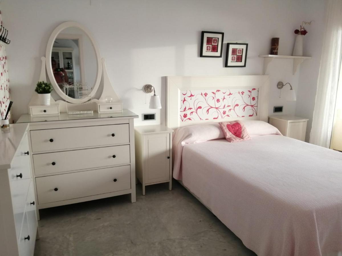 Holidays2Benalmadena Torrequebrada Sea View Front Beach With Pool Parking & Terraces Kültér fotó