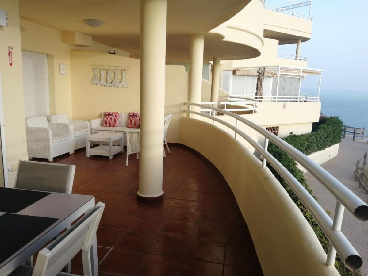 Holidays2Benalmadena Torrequebrada Sea View Front Beach With Pool Parking & Terraces Kültér fotó