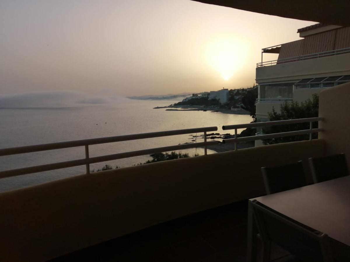 Holidays2Benalmadena Torrequebrada Sea View Front Beach With Pool Parking & Terraces Kültér fotó