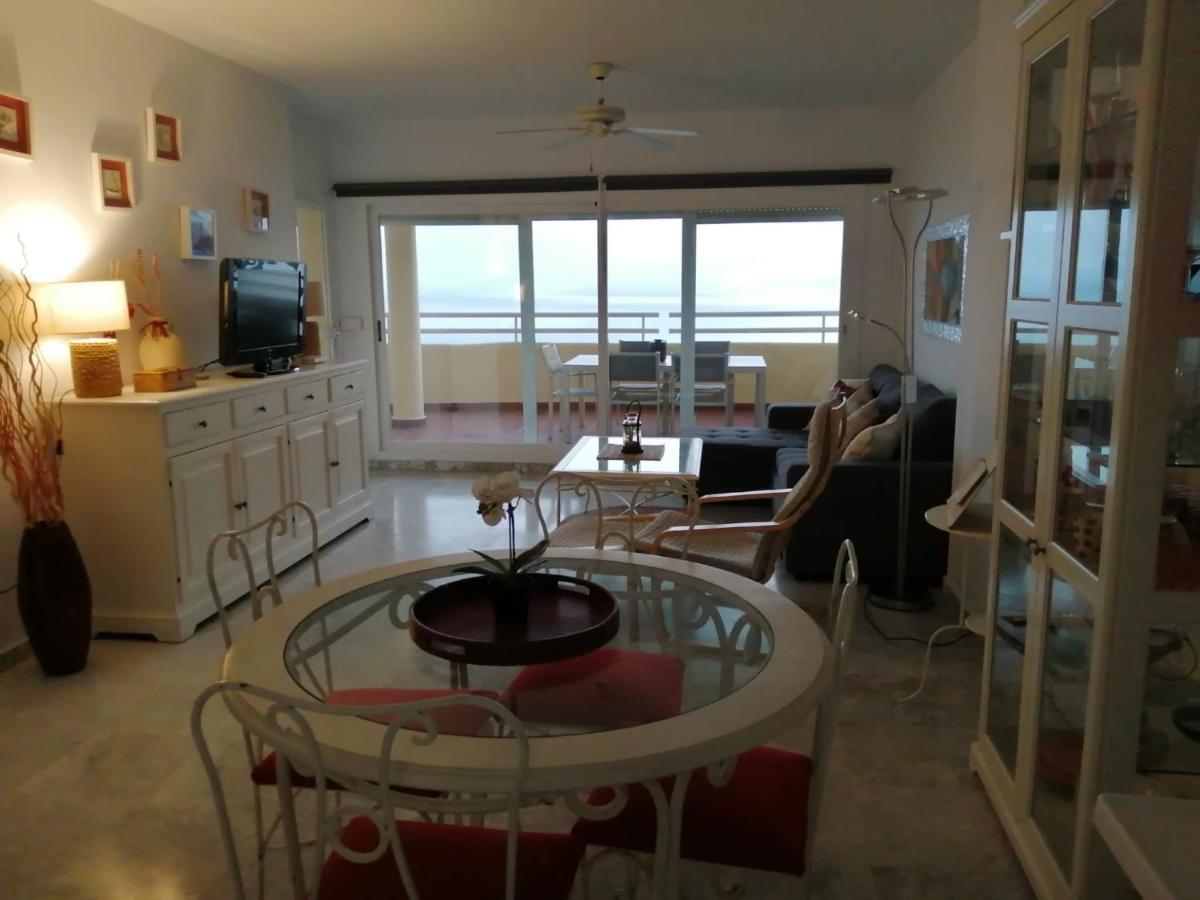 Holidays2Benalmadena Torrequebrada Sea View Front Beach With Pool Parking & Terraces Kültér fotó