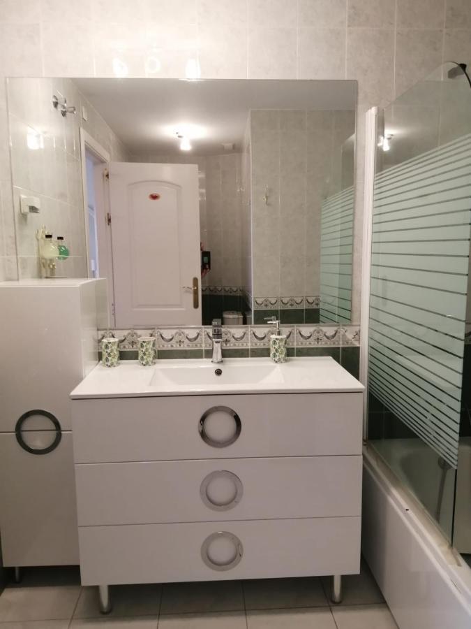 Holidays2Benalmadena Torrequebrada Sea View Front Beach With Pool Parking & Terraces Kültér fotó